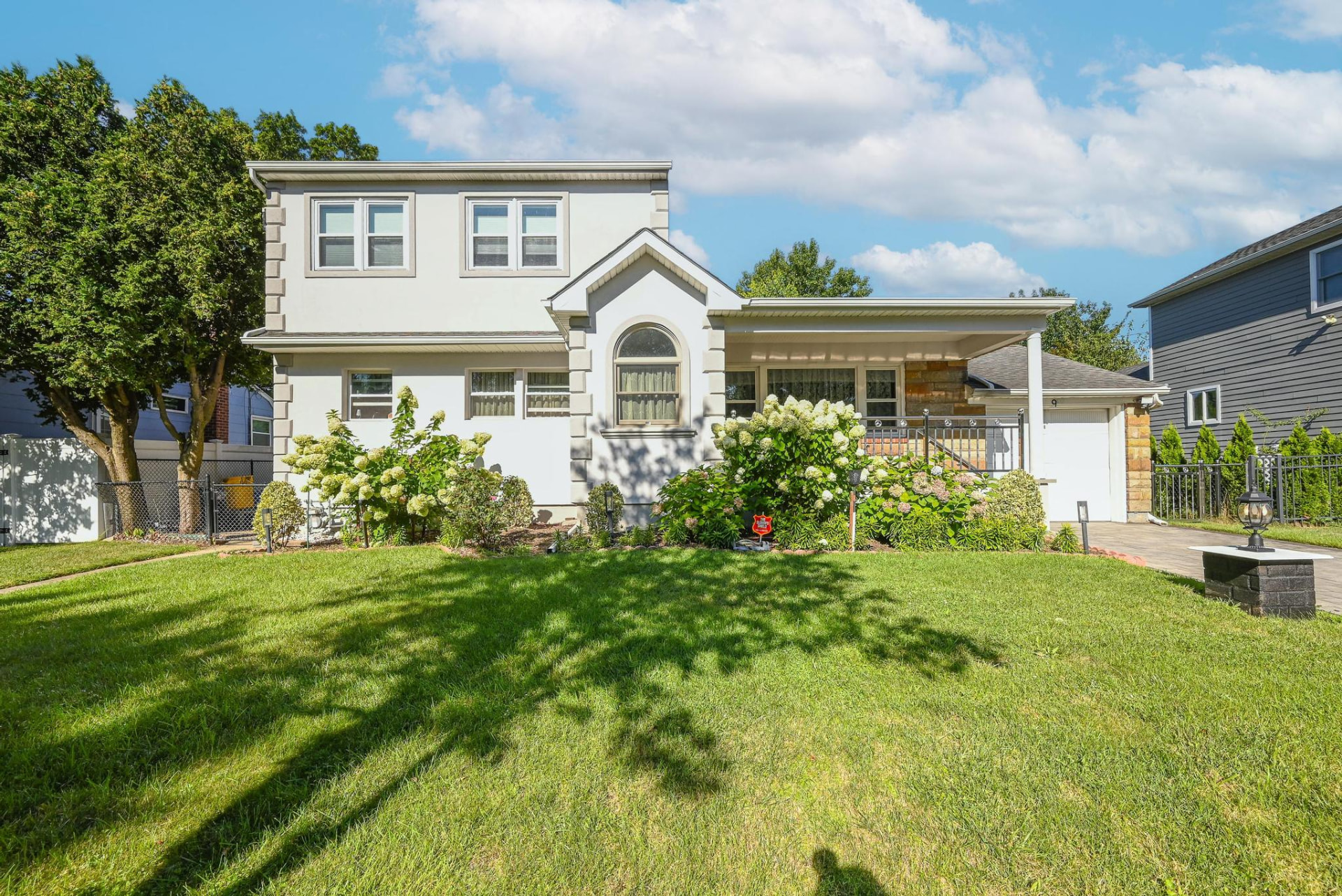 9 Evelyn Court, Syosset, NY — home sold by Andrew Ragusa